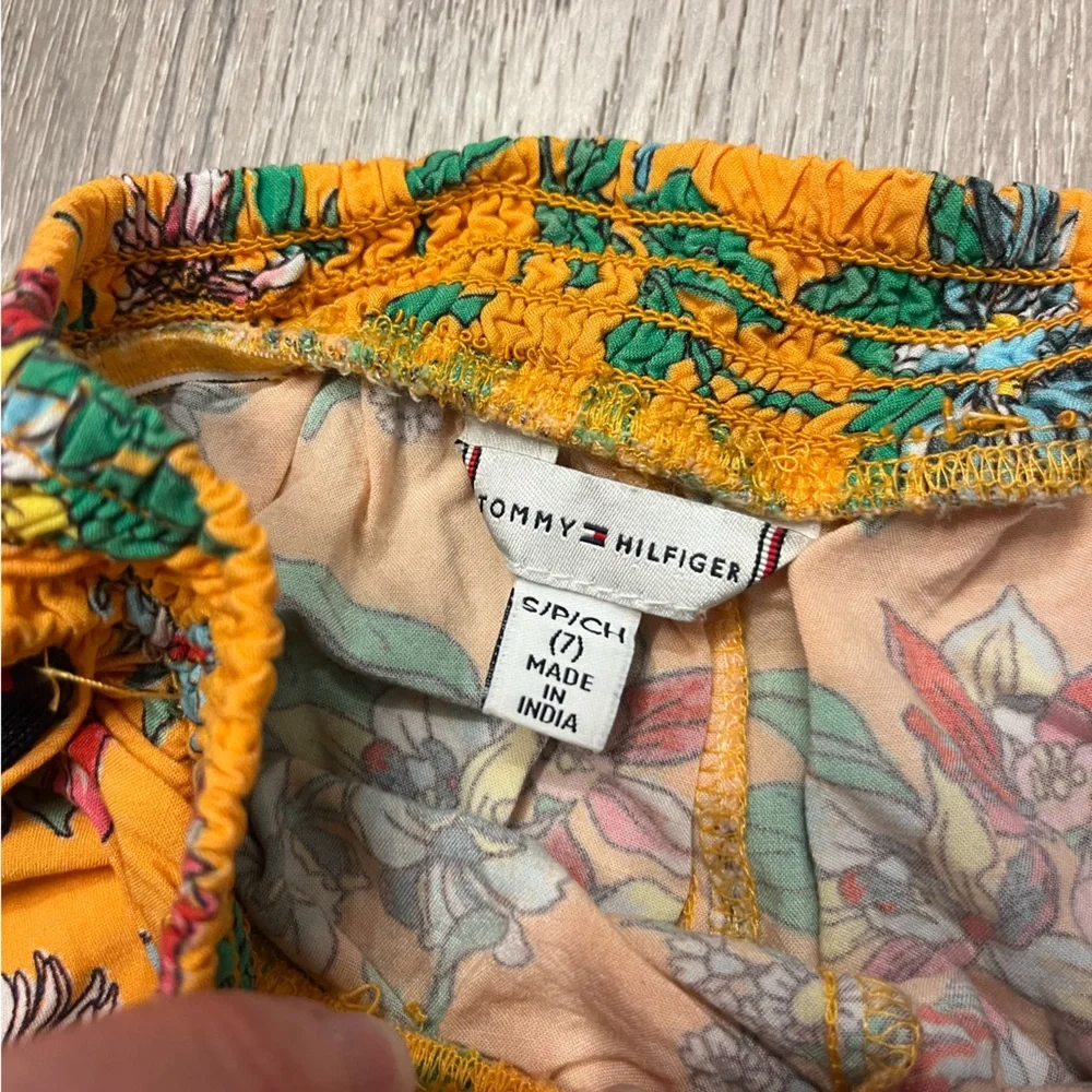 Girl's Tommy‎ Hilfiger Yellow Floral Shorts- Size S(7)- Pre-owned